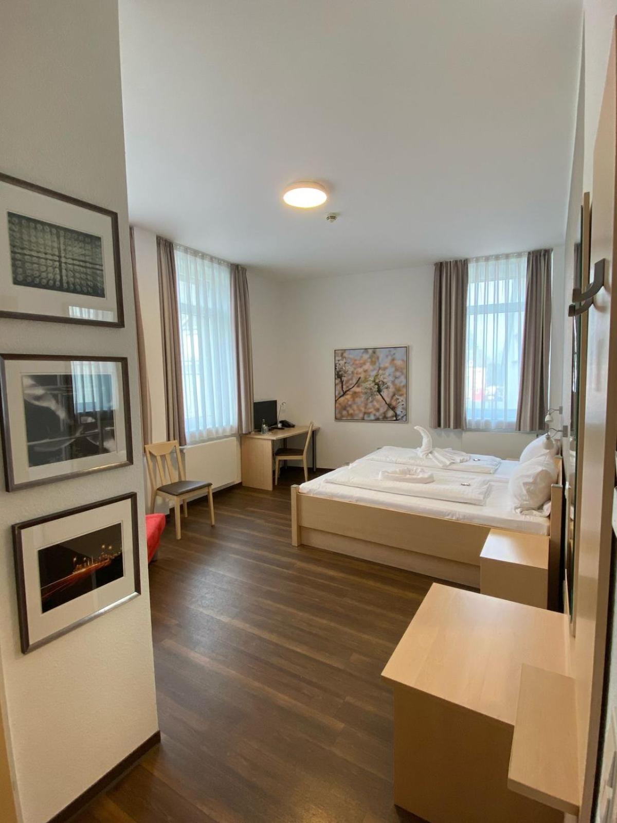 Stadthotel בוכולט מראה חיצוני תמונה